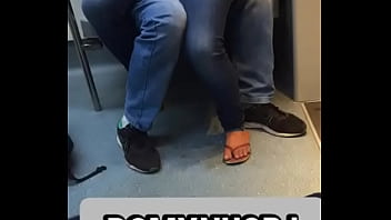Preview 1 of Dog And Girl Xxx Movie - NO RIO DE JANEIRO DENTRO DO TREM CASAL FAZENDO ORGIAS