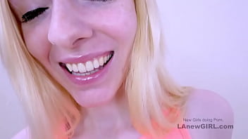 Preview 2 of Dating Ipno - Hot Babe displays masterful cock sucking in studio