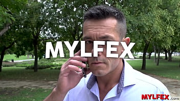 Preview 1 of Dyse Xxx Vebio - Mylfex - Chubby Milf Hangs Out with a Pedestrian in the Park