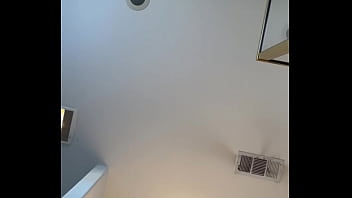 Preview 4 of Nrwpussy - Sarah loves the bathroom v.2