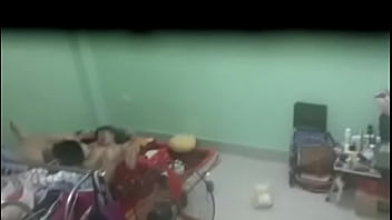 Preview 4 of Games With Mommy F70 - Quay l&eacute_n ph&ograve_ng b&ecirc_n 2