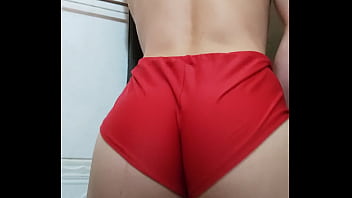 Preview 1 of Angela White Thief - Duda Bunduda Cd de shortinho vermelho e fio dental no banheiro