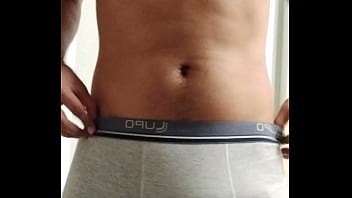 Preview 1 of Farst Time Sex Tube - Batendo punheta no corredor do predio