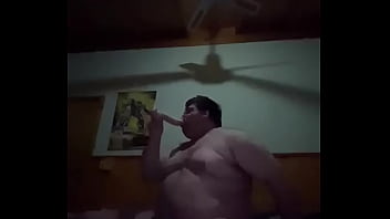 Preview 1 of Jfaavsuyf - Chub gags on dildo