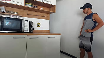 Preview 2 of Www Thard Jender Nice Xxx - sexo arriscado,  meu marido no banho e eu transando com amigo dele,  quase fomos pego.
