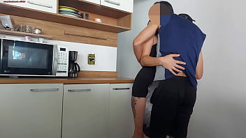 Preview 3 of Www Thard Jender Nice Xxx - sexo arriscado,  meu marido no banho e eu transando com amigo dele,  quase fomos pego.