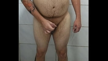 Preview 4 of Kzqpvrcpa - Depilei meu pau no banho