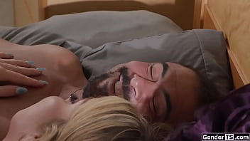 Preview 1 of Hijo Huele La Tanga Te Mama - Big tits shemale Gracie Jane rimmed and analed by sugardaddy