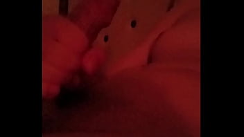 Preview 1 of Eieors - Vem dormir com a Anna e me d&aacute_ leitinho de manh&atilde_