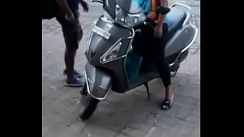 Preview 2 of Kain Sex - Pune couple kissing on road