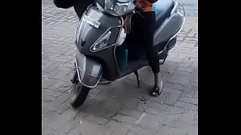 Preview 3 of Kain Sex - Pune couple kissing on road