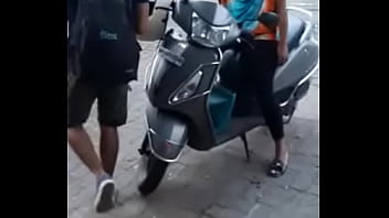 Preview 1 of Kain Sex - Pune couple kissing on road