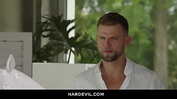 Preview 1 of Sexy Napkin Video - LIA&#039_S BIG STEPFAMILY - Erik Everhard,  Vince Karter,  Carolina Savage