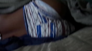 Preview 1 of Alison Tylors - novinha do rabado na minha cama