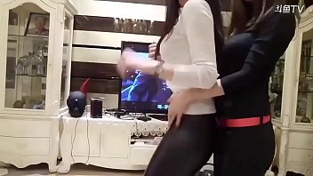 Preview 2 of Xxx M368 - perfect leather pants girl Michiel米希儿 dance