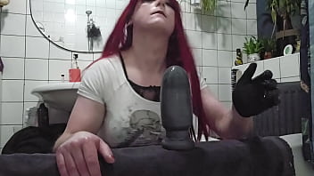 Preview 1 of Japanese Clit Rubbing Uncensored - Large plug training