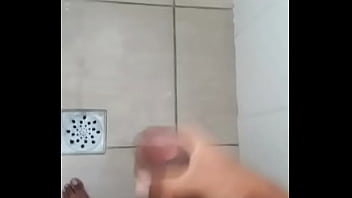 Preview 2 of Vladimir Sperm - Batendo uma