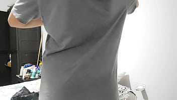 Preview 1 of Milfroon - chica 18 a&ntilde_os virgen se desnuda frente a mi camara
