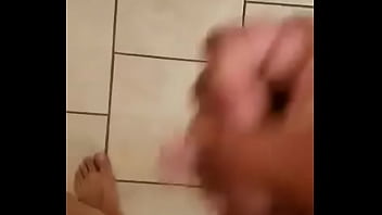 Preview 2 of Newgen Ero - Enga&ntilde_o a mi primo y me manda v&iacute_deo jalandosela