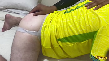 Preview 1 of Sex With Step Mom Caught By Dad - Fiquei sozinho em casa com meu padrasto e ele arrombou meu cuzinho (COMPLETO NO RED)