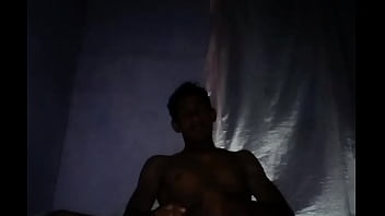Preview 4 of Evalynne Cam - El venezolano Franklyn mostrando un poco de sus privadas partes para gozar bastante. Si gustas puedes mirar