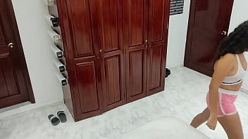 Preview 2 of Nest Milf - me escondo en el armario de mi linda hermanastra 18 a&ntilde_os