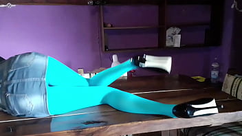 Preview 2 of Porn Ambadawnn - Laura on Heels amateur 2021 wearing sexy pantyhose and high heels on a table