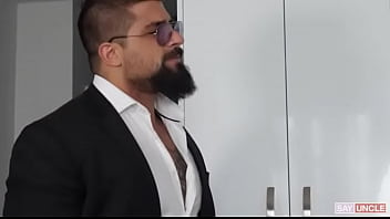 Preview 2 of Hotel Pullman - Ryan Bones fodendo filh&atilde_o
