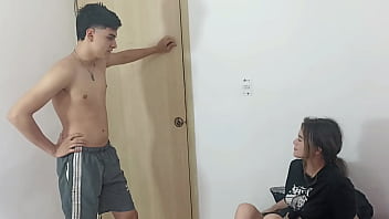 Preview 1 of Vacum Anus - Criada latina le gusta trabajar limpiando las grandes pollas con su rico co&ntilde_o.
