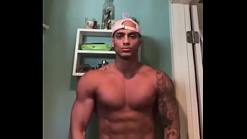 Preview 2 of Masturbation No Face - WWW.MAROMBAGAY.NET - Boy musculoso safado smoking