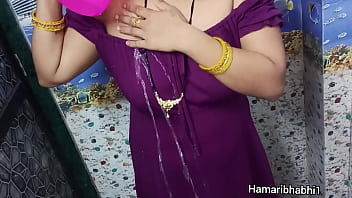 Preview 1 of Nylonbeine Bahn - Hot Indian Desi Bhabhi bathing in sexy velvet gown.