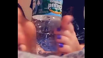 Preview 1 of Car Fake Agent Sex - Mi pedicure que les parece bbs