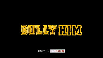 Preview 1 of Chuty Se Pani - Skinny Blonde Twink Gets Cornered In The Locker Room - Trailer