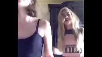 Preview 1 of Hotel Cholo Nic3b1a Virgen - Two Hot Russians Teasing On Periscope