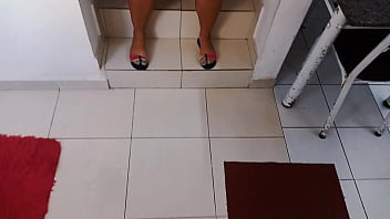 Preview 1 of Pak Babyxxx - Fode a gostosa na escada de casa n&atilde_o deu nem tempo de chegar no quarto!