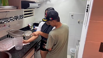 Preview 1 of Condom Tube Sex - Mi timida hermanastra me despierta con una rica mamada