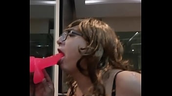 Preview 4 of Small Korean Porn - Te gustar&iacute_a que te chuparla!!