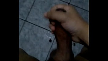 Preview 1 of Tit Sextoy Sop - Me masturbando