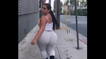 Preview 2 of Small Girls Porn Com - Culona en la calle