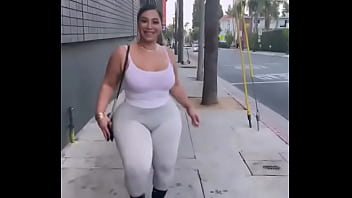 Preview 3 of Small Girls Porn Com - Culona en la calle