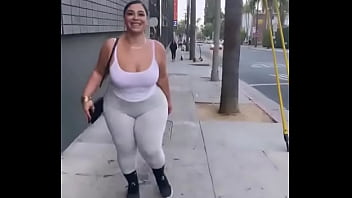 Preview 4 of Small Girls Porn Com - Culona en la calle