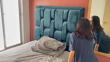 Preview 1 of Ricos Culos De Cubanas Porno - Mi peque&ntilde_a hermanastra esta enfadada,  para animarla la follo por el culo hasta hacerla gritar.