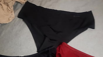 Preview 3 of Search Click Before Removed - Me vine sobre los calzones rojos de mi amiga