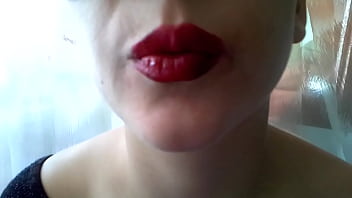 Preview 1 of Angelina Jolie Fuck Vuclip - ASMR Baci sensuali da una skinny italiana