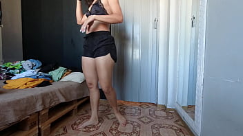 Preview 2 of Sxxxxxxxx Bm - Esposa Heyya experimentando roupas