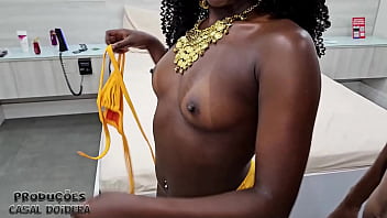 Preview 2 of Heise Fotze - Novinha abandonada pelo marido no bloco de carnaval foi aliciada na rua e acabou ganhando pica ate no cu e leite no motel