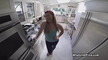 Preview 2 of Dsi Girl Sex In Car - Clean the kitchen but my cock as well for money