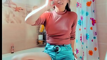 Preview 1 of Maria Omaza - Want To Join Me In The Bath?