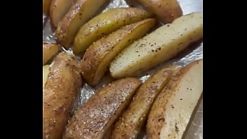 Preview 3 of Ninas Arechas Com Porno - Dinner ??? Gemista ?