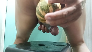 Preview 3 of Porno Nica Esteli - Enfiando uma ab&oacute_bora pequena no cu